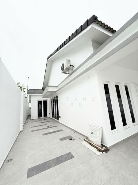 Rumah Berkembar untuk Dijual di Taman Ungku Tun Aminah (Skudai) - Constance Chan - Exterior - PropertyGuru.com.my