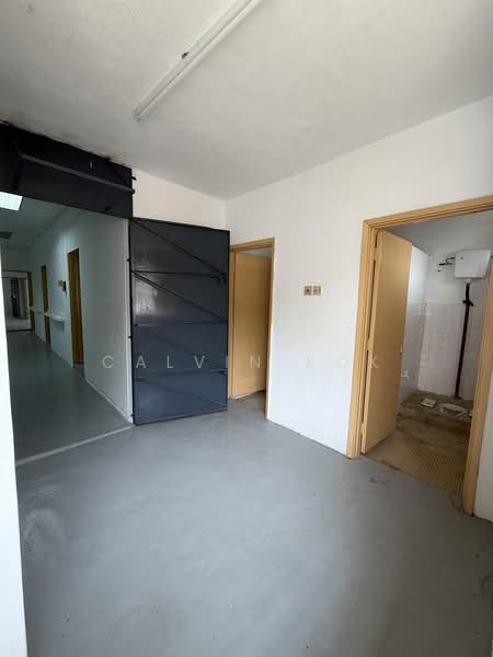 Shop / Office for Rent in Bandar Baru Bangi (Selangor) - Calvin Kok - Corridor - PropertyGuru.com.my