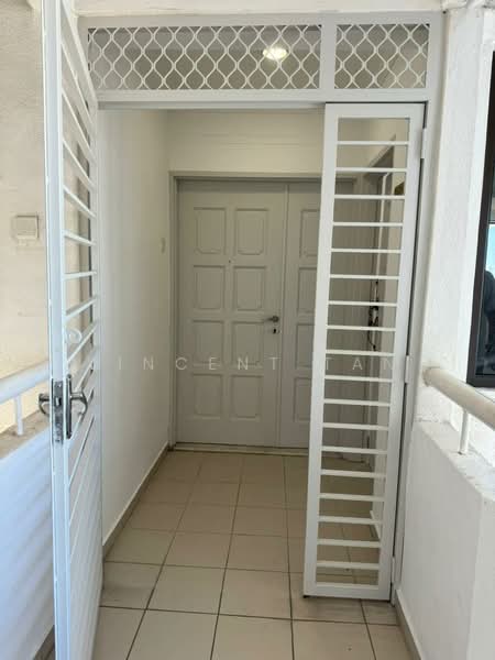 Apartment for Rent at MBF Tower - Vincent Tan - Entrance - PropertyGuru.com.my