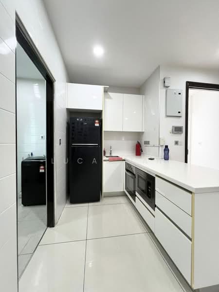 Servis Apartment untuk Disewa di Paragon Residences @ Straits View - Lucas Tan - Kitchen - PropertyGuru.com.my
