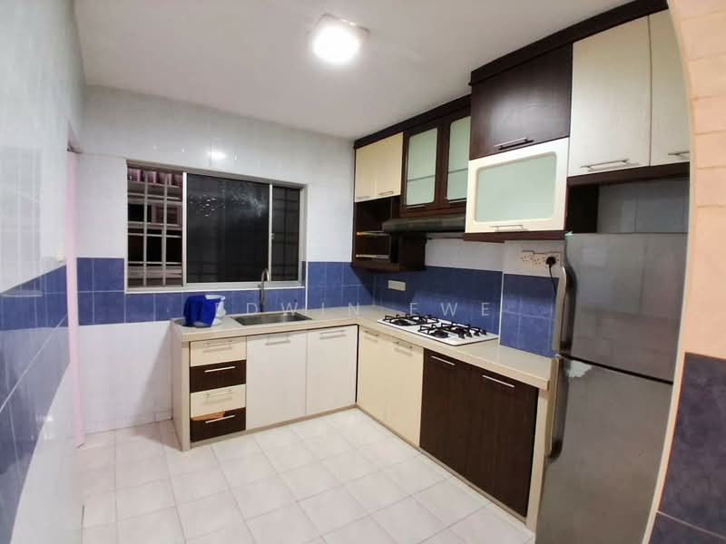 Apartment for Rent at Taman Pekaka Apartment - Edwin Ewe - Kitchen - PropertyGuru.com.my