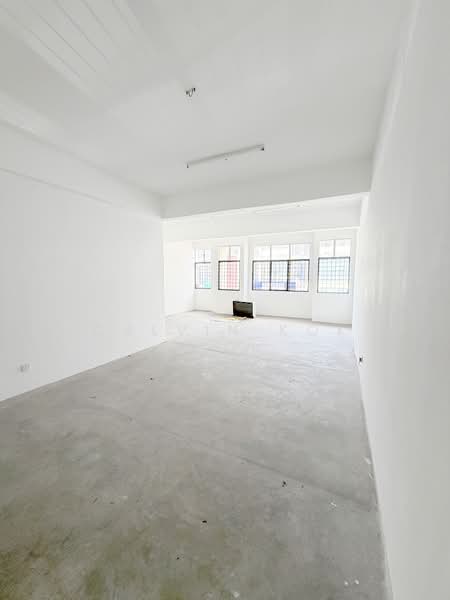 Shop for Rent in Bandar Seri Putra (Bangi) - Calvin Kok - Interior - PropertyGuru.com.my