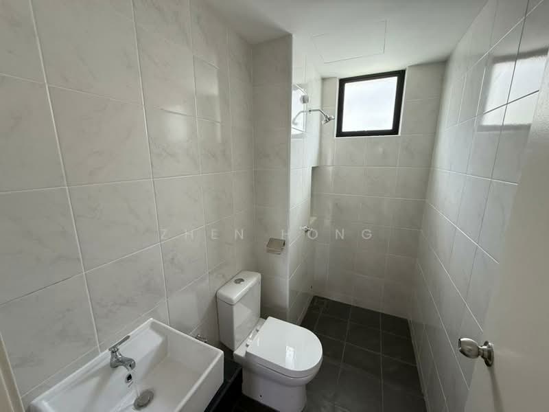 Townhouse for Sale in Bandar Cassia (Batu Kawan) - Zhen Hong - Bathroom - PropertyGuru.com.my