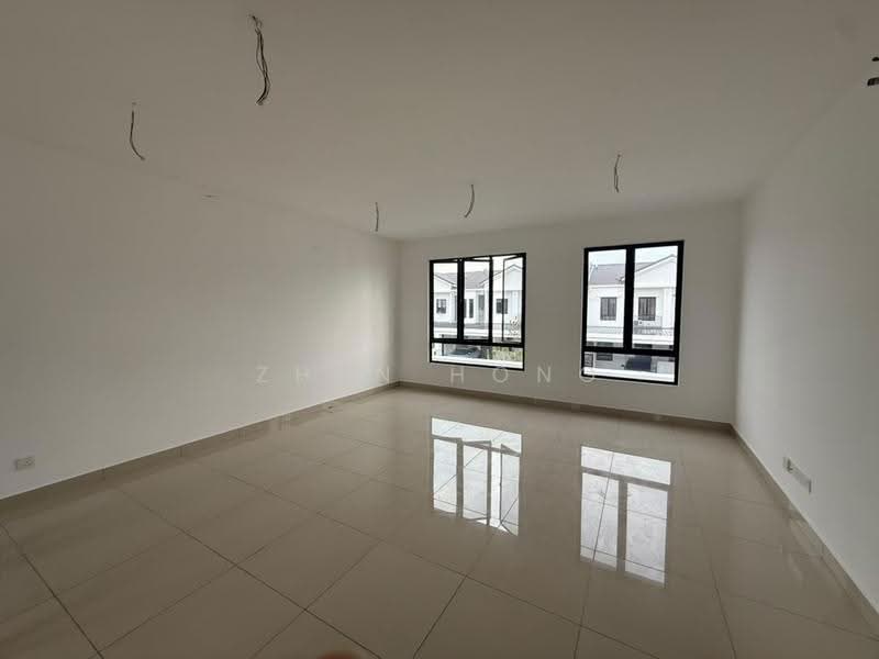 Rumah Bandar untuk Dijual di Bandar Cassia (Batu Kawan) - Zhen Hong - Living Room - PropertyGuru.com.my
