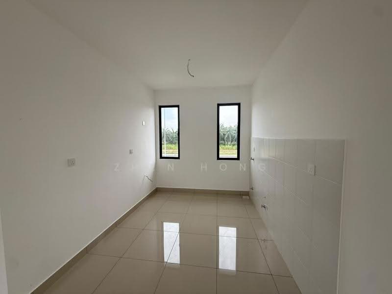 Rumah Bandar untuk Dijual di Bandar Cassia (Batu Kawan) - Zhen Hong - Kitchen - PropertyGuru.com.my