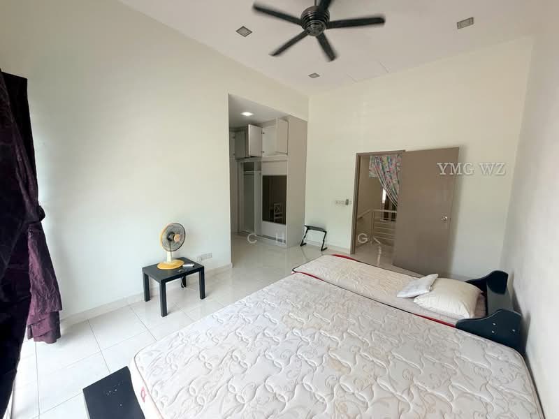 Rumah Teres 2 Tingkat untuk Dijual di Setia Indah 12 (Setia Alam) - KH Chong - Bedroom - PropertyGuru.com.my