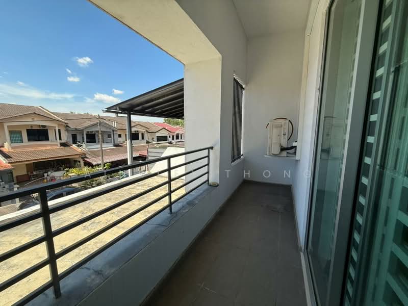 Rumah Teres 2 Tingkat untuk Dijual di Taman Sri Wan (Ipoh) - Ainsley Thong - Balcony - PropertyGuru.com.my