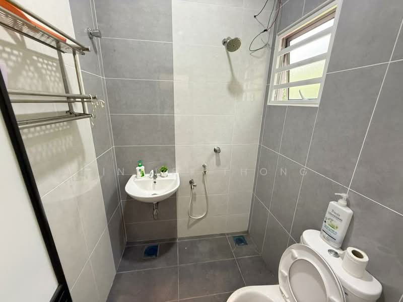 Rumah Teres 2 Tingkat untuk Dijual di Taman Sri Wan (Ipoh) - Ainsley Thong - Bathroom - PropertyGuru.com.my