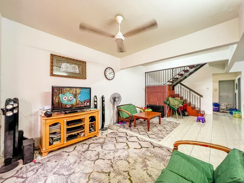 Rumah Teres 2 Tingkat untuk Dijual di Taman Lestari Putra (Seri Kembangan) - Amzar Faiz - PropertyGuru.com.my