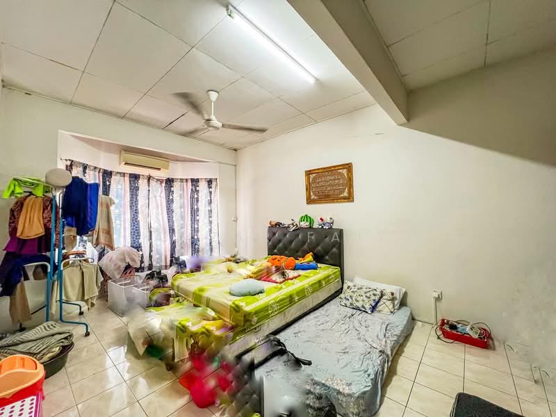Rumah Teres 2 Tingkat untuk Dijual di Taman Lestari Putra (Seri Kembangan) - Amzar Faiz - PropertyGuru.com.my