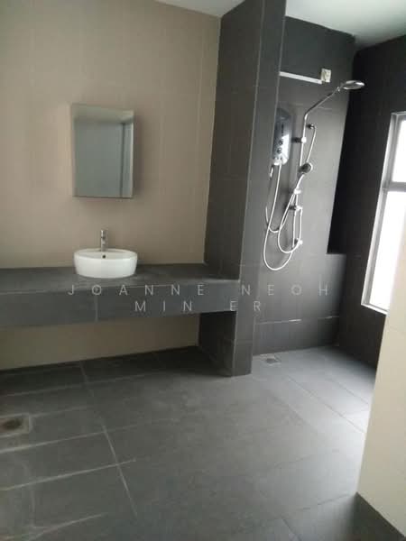 Semi-Detached House for Sale in Bandar Parklands (Klang) - JOANNE NEOH MIN ER - Bathroom - PropertyGuru.com.my