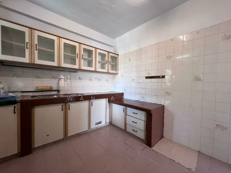Pangsapuri untuk Disewa di 1A Pinang - Wan Azima - Kitchen - PropertyGuru.com.my