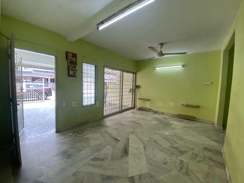 2-storey Terraced House for Sale in Bercham (Ipoh) - Michele Leong - Living Room - PropertyGuru.com.my