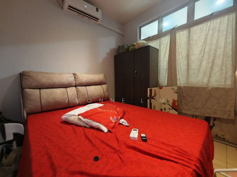 Rumah Teres 1 Tingkat untuk Dijual di Taman Universiti (Skudai) - Yvonne Lim - Bedroom - PropertyGuru.com.my