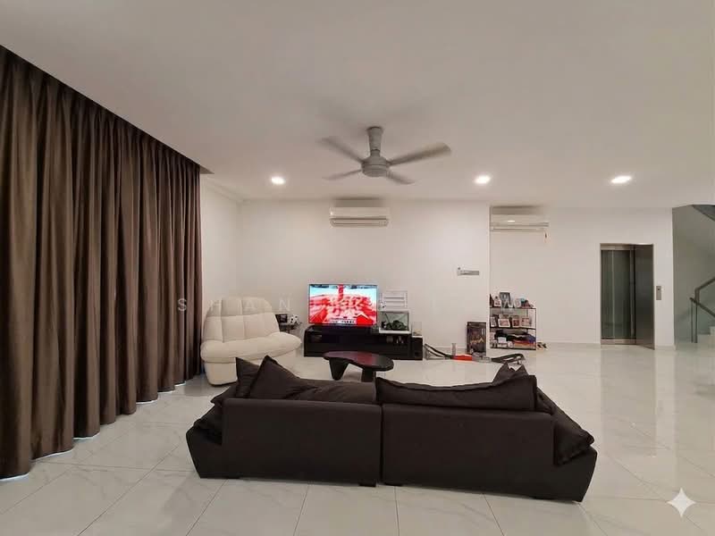 Kondominium untuk Dijual di Seri Puteri Hills Town Villa & Condominium - Shanice Low - Living Room - PropertyGuru.com.my
