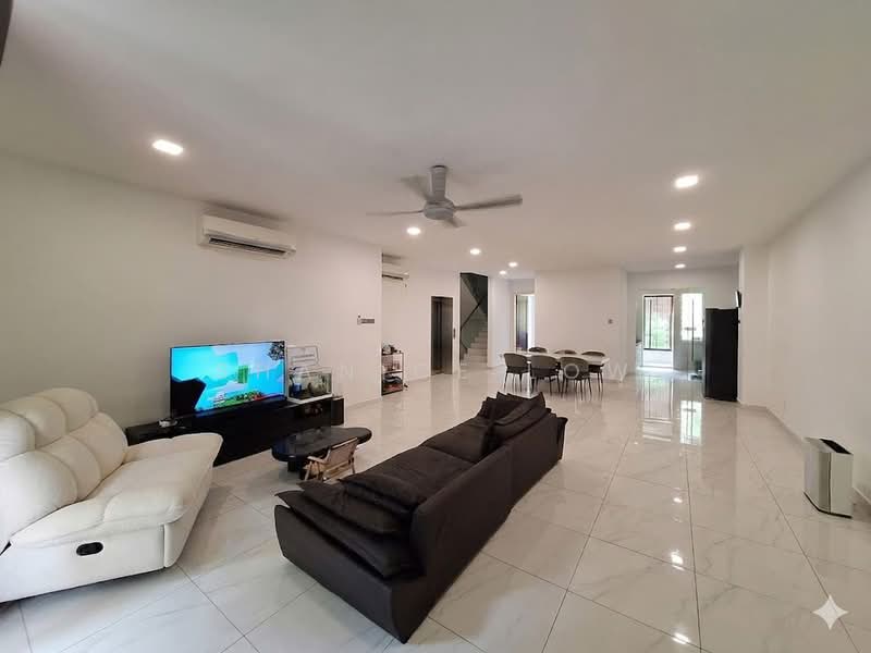 Kondominium untuk Dijual di Seri Puteri Hills Town Villa & Condominium - Shanice Low - Living Room - PropertyGuru.com.my