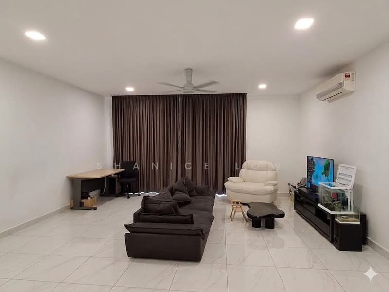 Kondominium untuk Dijual di Seri Puteri Hills Town Villa & Condominium - Shanice Low - Living Room - PropertyGuru.com.my