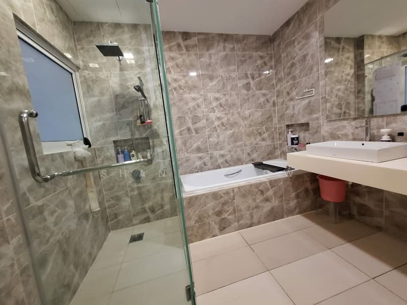 Kondominium untuk Dijual di Seri Puteri Hills Town Villa & Condominium - Shanice Low - Bathroom - PropertyGuru.com.my