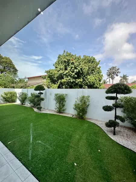 Semi-Detached House for Sale in Ipoh (Perak) - Levi Chong - Garden - PropertyGuru.com.my