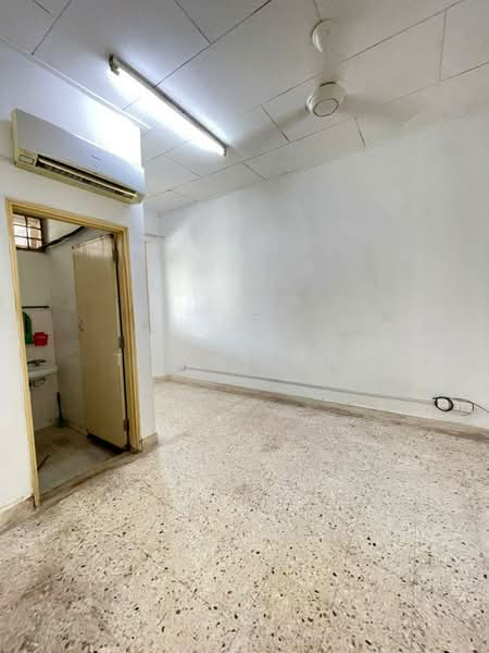 1-storey Terraced House for Sale in Taman Molek (Johor Bahru) - Tommy Tai - Interior - PropertyGuru.com.my