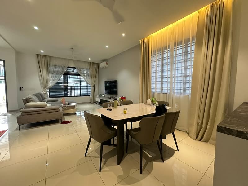Rumah Teres 2 Tingkat untuk Dijual di Taman Desa Tebrau (Tebrau) - Queena Thye - Living Room - PropertyGuru.com.my