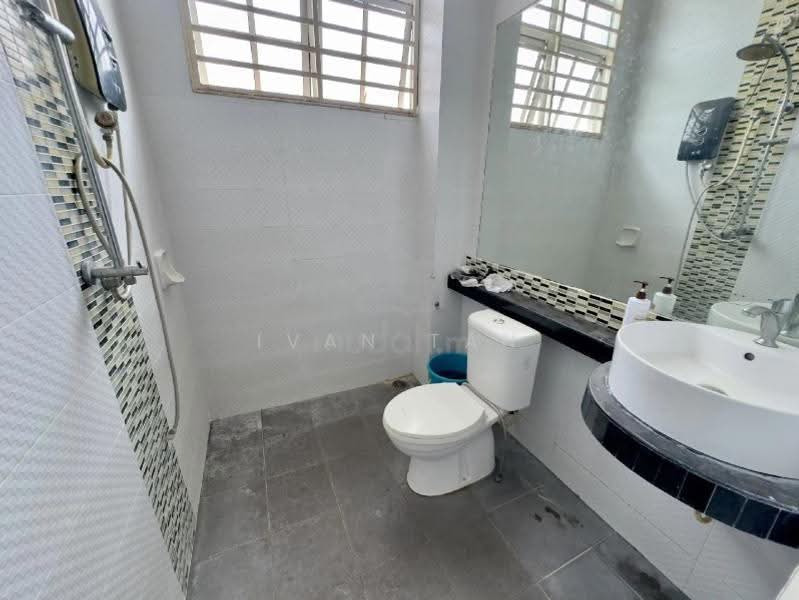 Rumah Teres 2-Tingkat untuk Dijual di Bandar Bukit Puchong 2 (Puchong) - Ivan Tan - Bathroom - PropertyGuru.com.my