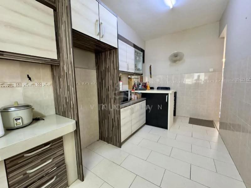 Rumah Teres 2-Tingkat untuk Dijual di Bandar Bukit Puchong 2 (Puchong) - Ivan Tan - Kitchen - PropertyGuru.com.my