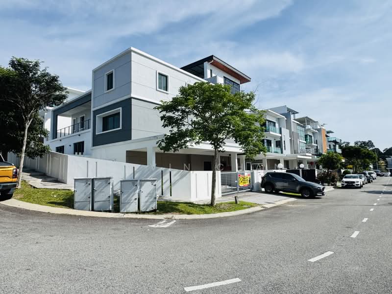Semi-Detached House for Sale in Cheras (Kuala Lumpur) - Kelvin Chan - Exterior - PropertyGuru.com.my