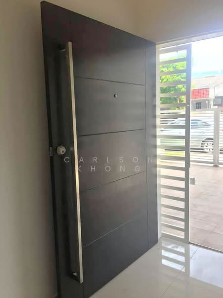 1-storey Terraced House for Sale in Bandar Kinrara Seksyen 1 (Bandar Kinrara) - Carlson Khong - Entrance - PropertyGuru.com.my