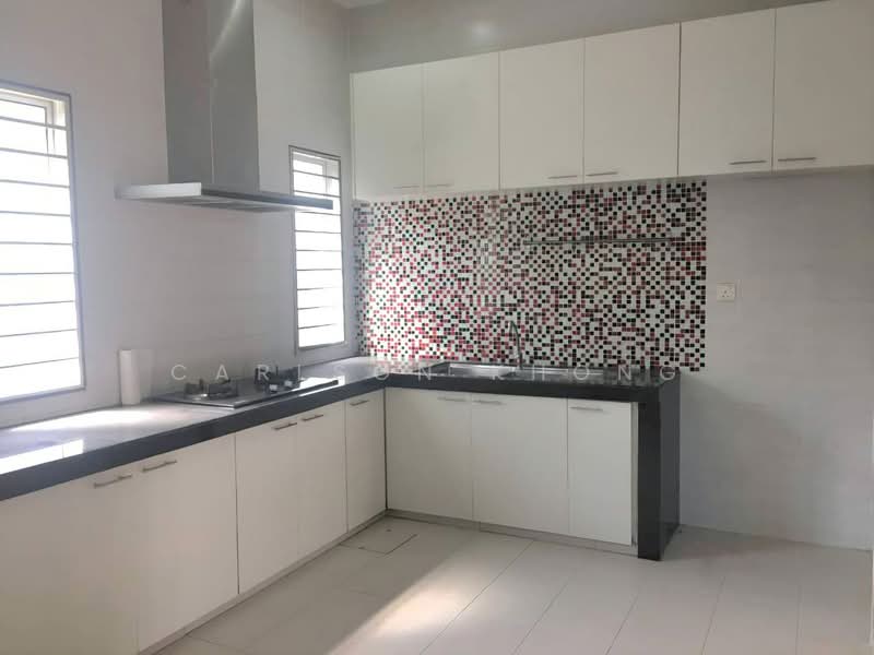 1-storey Terraced House for Sale in Bandar Kinrara Seksyen 1 (Bandar Kinrara) - Carlson Khong - Kitchen - PropertyGuru.com.my