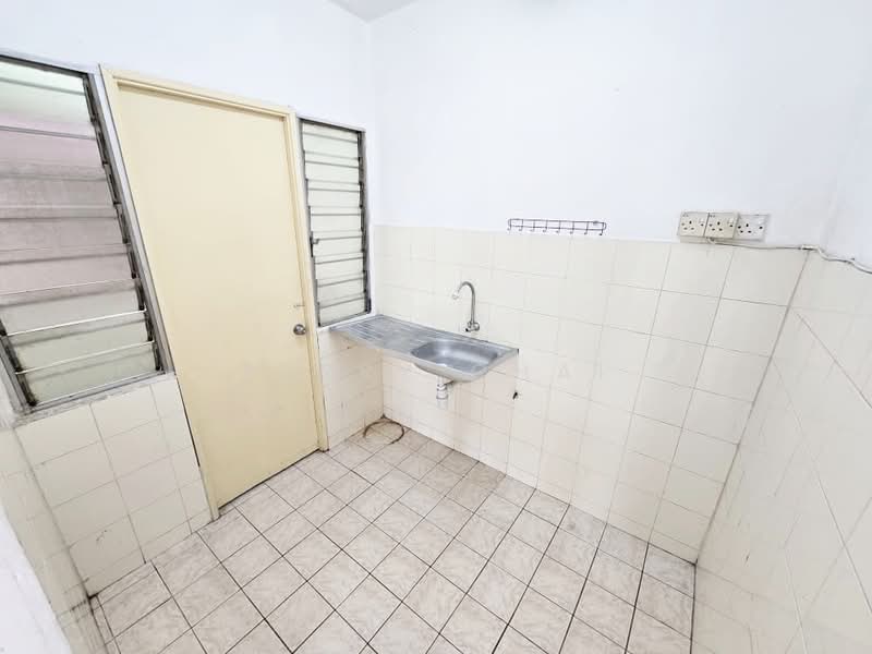 Pangsapuri untuk Disewa di saujana apartment - Perry Chai - Interior - PropertyGuru.com.my