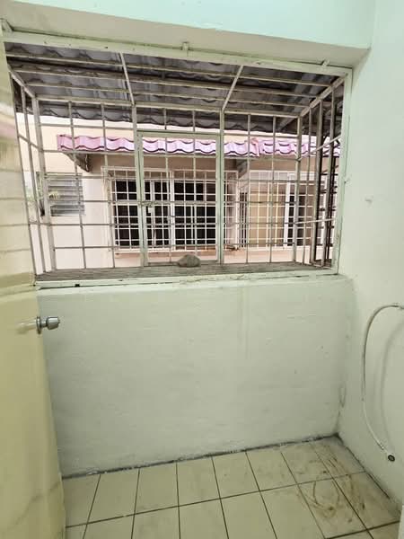 Pangsapuri untuk Disewa di saujana apartment - Perry Chai - Balcony - PropertyGuru.com.my