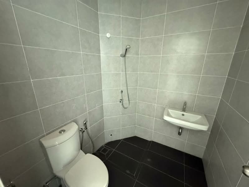Rumah Teres untuk Dijual di Bandar Cassia (Batu Kawan) - Zhen Hong - Bathroom - PropertyGuru.com.my