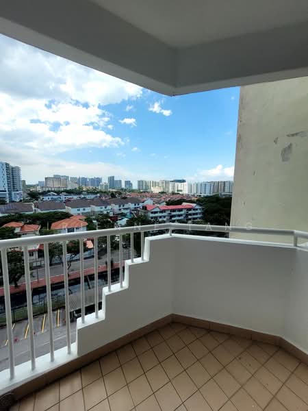 Pangsapuri untuk Dijual di Lavinia Apartments - Irienne Tang - PropertyGuru.com.my