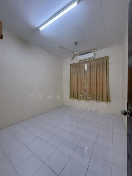 Rumah Teres 2 Tingkat untuk Dijual di Taman Puteri Wangsa (Ulu Tiram) - Tommy Tai - Interior - PropertyGuru.com.my