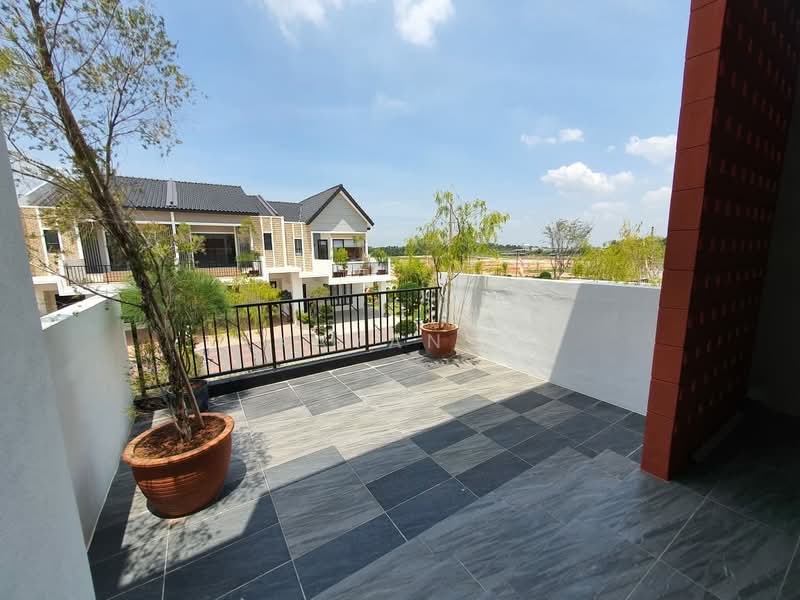 Rumah Teres 2-Tingkat untuk Dijual di Bandar Seri Botani (Ipoh) - Kayan . - Balcony - PropertyGuru.com.my