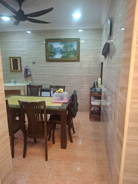 Rumah Teres 2 Tingkat untuk Dijual di Puchong (Selangor) - Suresh Kumar - Dining Room - PropertyGuru.com.my