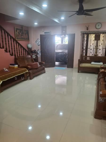 Rumah Teres 2 Tingkat untuk Dijual di Puchong (Selangor) - Suresh Kumar - Living Room - PropertyGuru.com.my