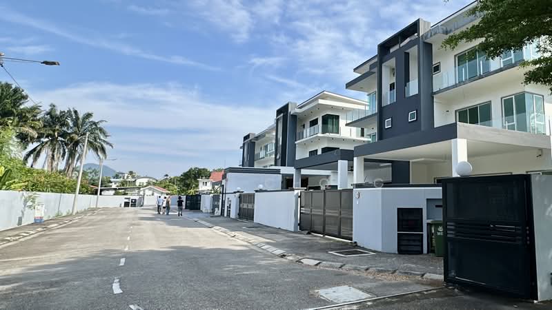 Semi-Detached House for Sale in Tiger Lane (Ipoh) - Levi Chong - Exterior - PropertyGuru.com.my
