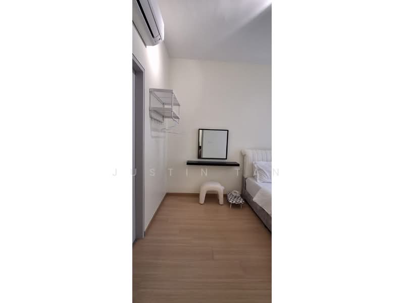 Servis Apartment untuk Disewa di BeCentral @ i-City - Justin Tan - Bedroom - PropertyGuru.com.my