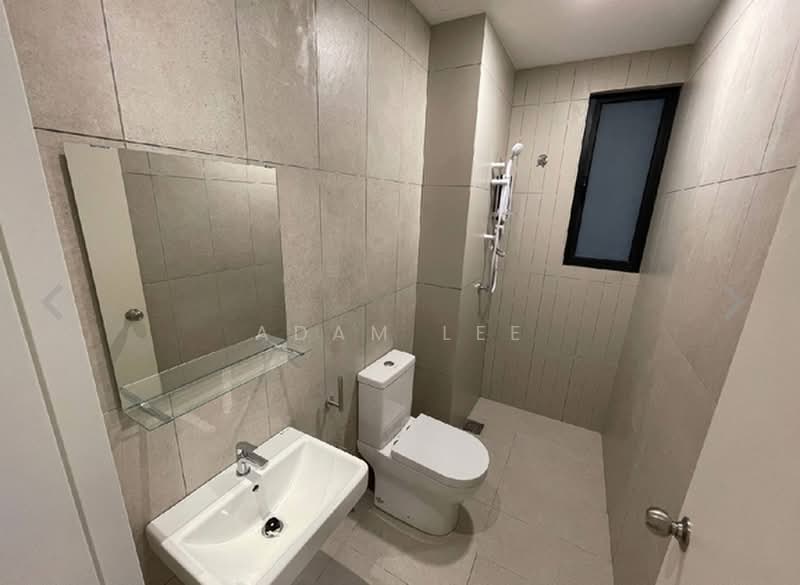 Service Residence for Sale at Kenwingston Avenue - Adam Lee - Bathroom - PropertyGuru.com.my