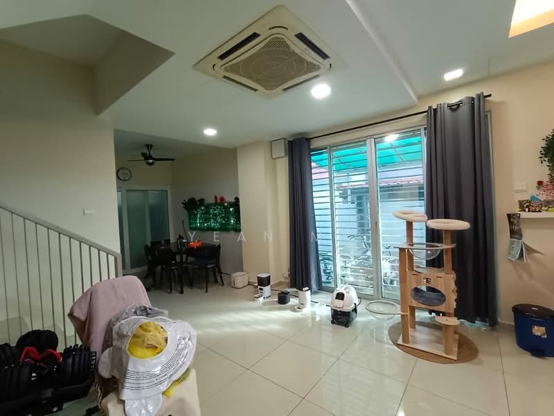 Rumah Teres 2 Tingkat untuk Dijual di Bandar Tasik Puteri (Rawang) - Yean Ma - Living Room - PropertyGuru.com.my