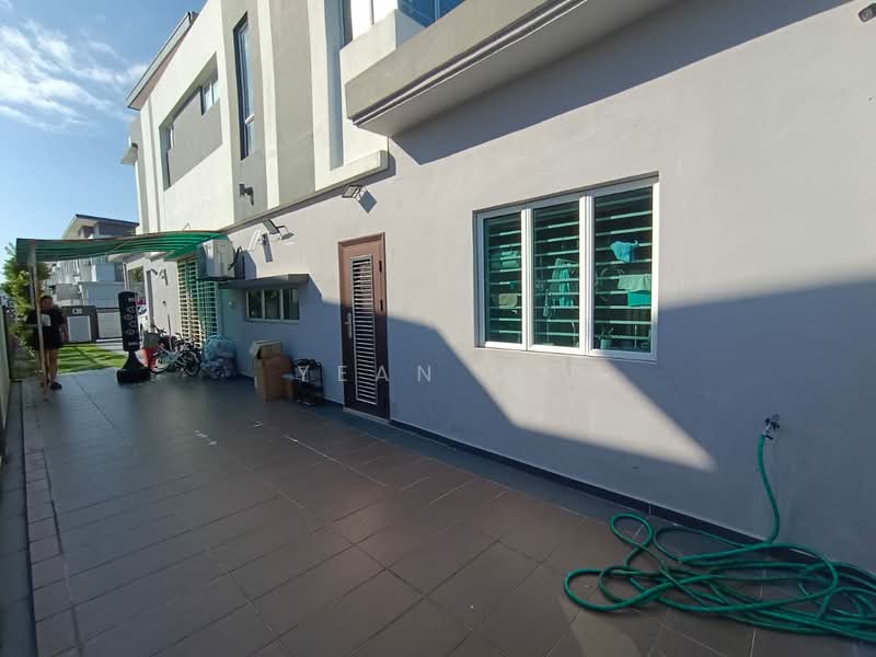 Rumah Teres 2 Tingkat untuk Dijual di Bandar Tasik Puteri (Rawang) - Yean Ma - Exterior - PropertyGuru.com.my