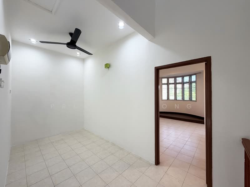 Rumah Teres 2 Tingkat untuk Dijual di Taman Kampar Perdana (Kampar) - Presley Chong - Family Area Upstair - PropertyGuru.com.my