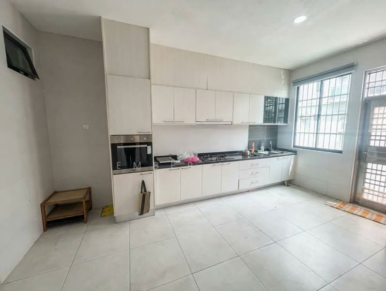 Cluster House for Sale in Taman Nusa Bestari (Iskandar Puteri (Nusajaya)) - Ember Lim - Kitchen - PropertyGuru.com.my