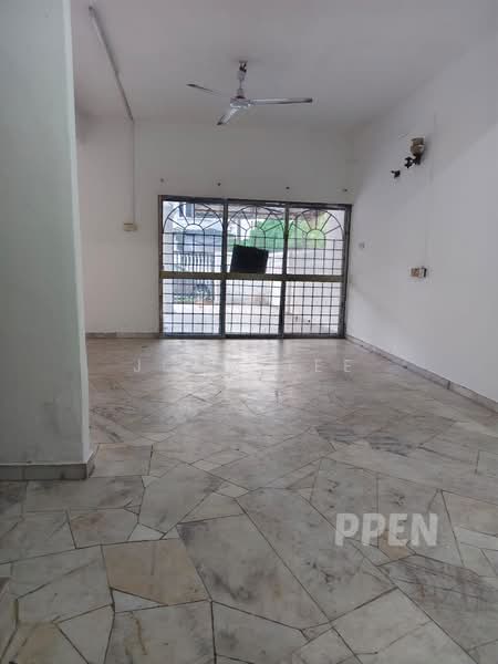 Rumah Teres 2 Tingkat untuk Dijual di Kapar (Selangor) - John Tee - Living Room - PropertyGuru.com.my