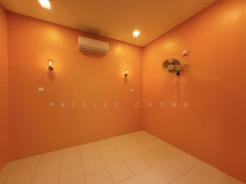 2-storey Terraced House for Sale in Kampar Putra (Kampar) - Presley Chong - Upstair Family Area - PropertyGuru.com.my
