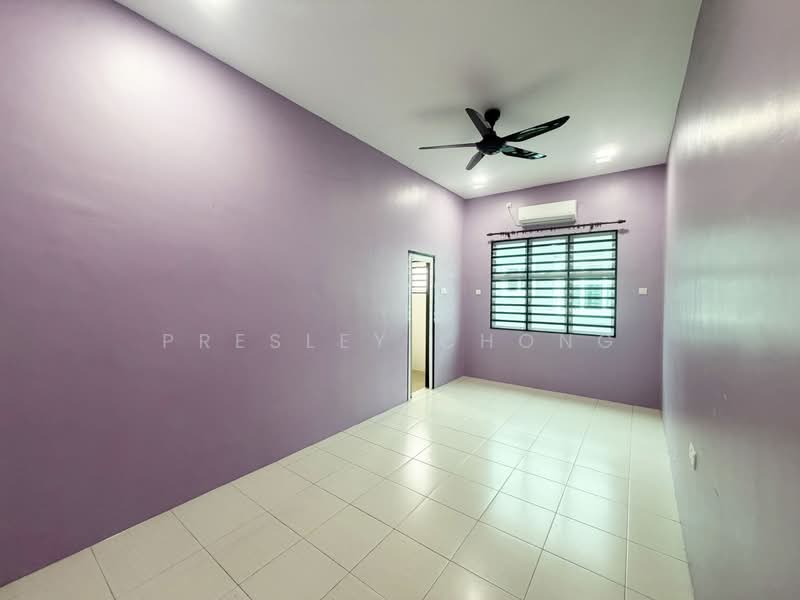 2-storey Terraced House for Sale in Kampar Putra (Kampar) - Presley Chong - Bedroom 2 - PropertyGuru.com.my