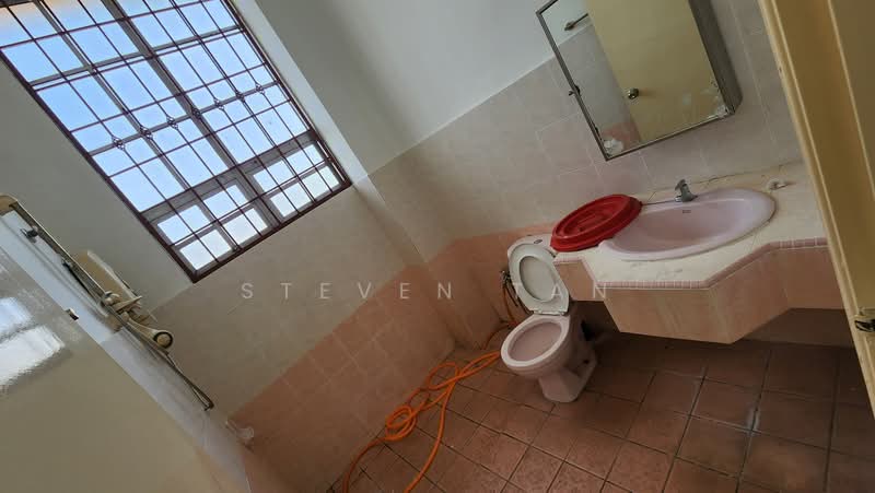 2-storey Terraced House for Sale in Bandar Bukit Puchong (Puchong) - Steven Tan - Bathroom - PropertyGuru.com.my