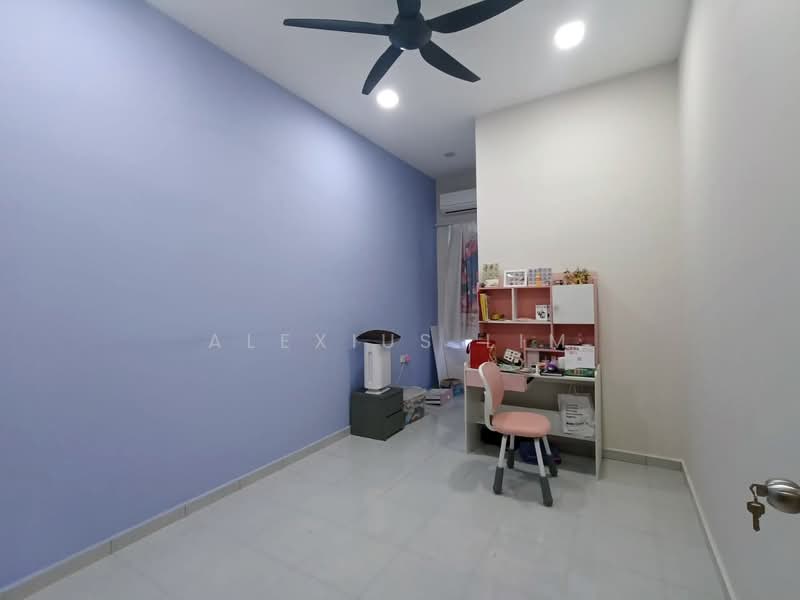 Rumah Teres 2-Tingkat untuk Dijual di Bandar Pulai Jaya (Kulai) - Alexius Lim - Study - PropertyGuru.com.my